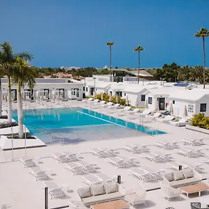 4* Hotell Club & - Adults Only